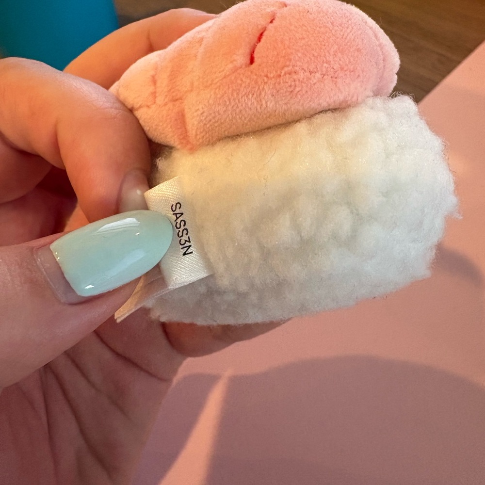 💗CLEAR OUT SALE💗 Retired Jellycat Shrimp Nigiri Plush - Picture 4 of 7